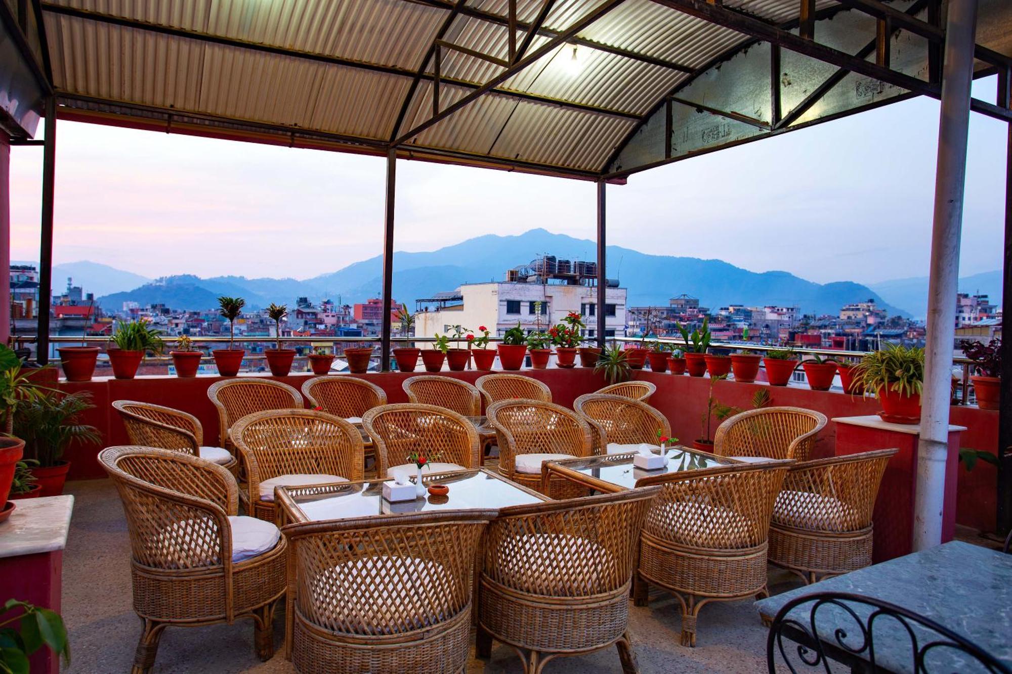 Hotel Jay Suites Catmandu Exterior foto